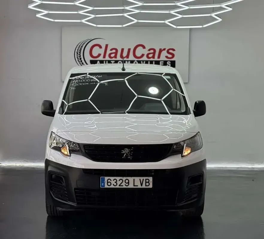 Usado Peugeot Partner S 102 CV (75 kW) 2022 Blanco Monovolumen