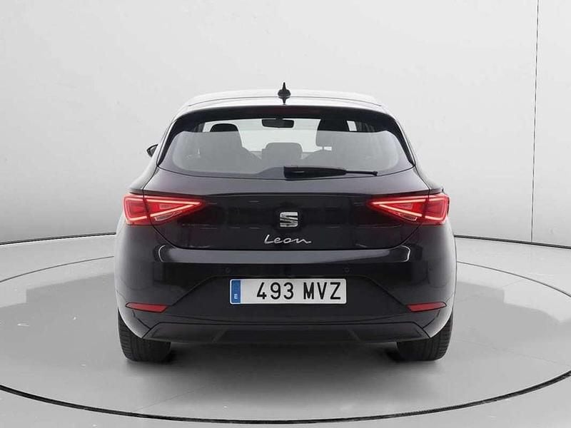 Usado Seat Leon Style 117 CV (86 kW) 2024 Negro Utilitario