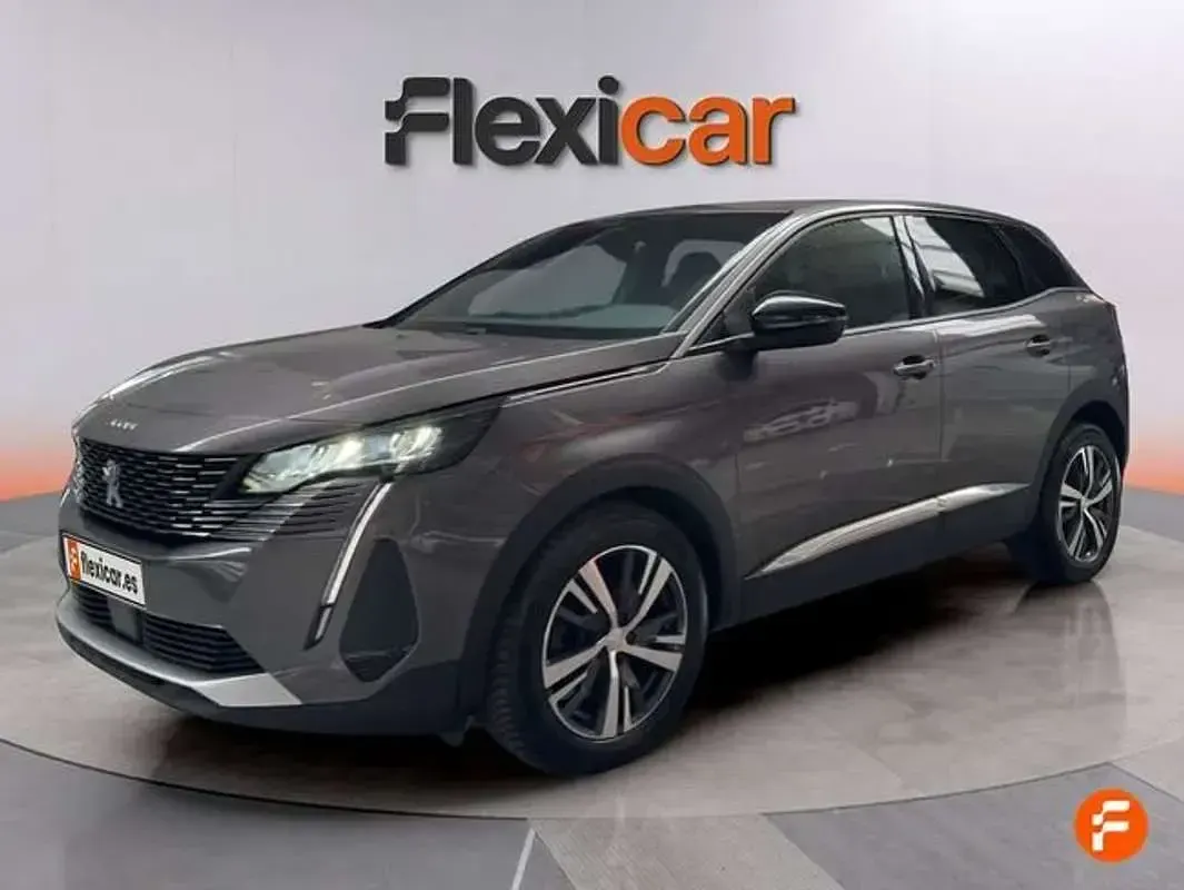 Usado Peugeot 3008 Allure 131 CV (96 kW) 2023 Gris SUV