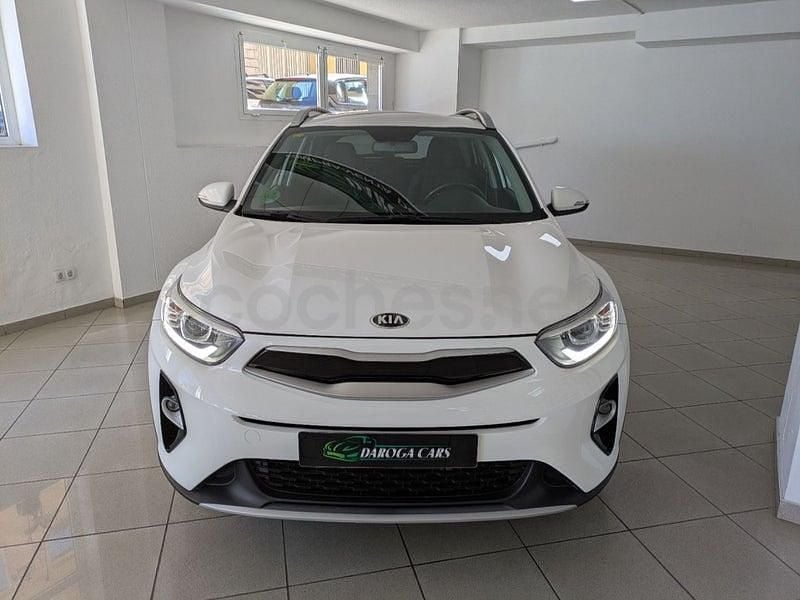 Usado Kia Stonic 100 HP (73 kW) 2023 Branco SUV