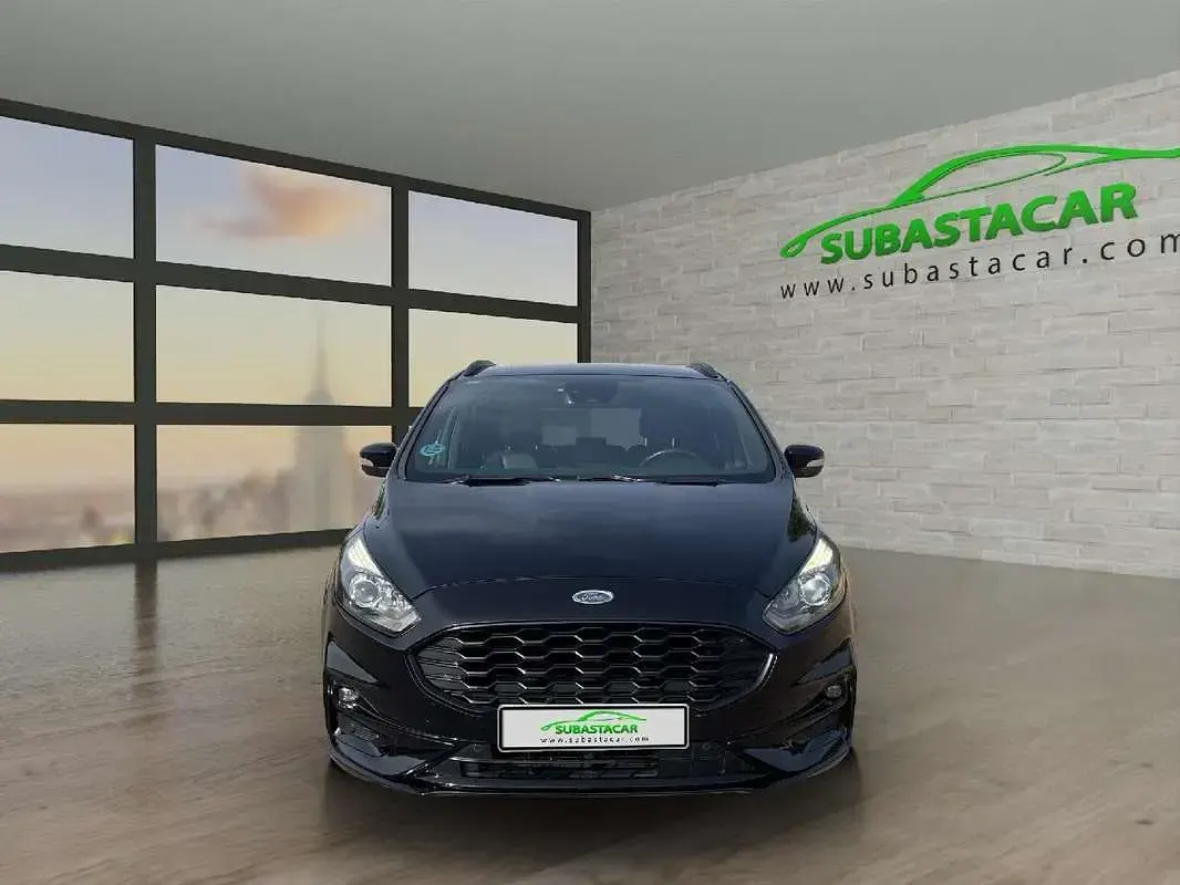 Usado Ford S-MAX ST-Line 190 CV (139 kW) 2021 Negro Monovolumen