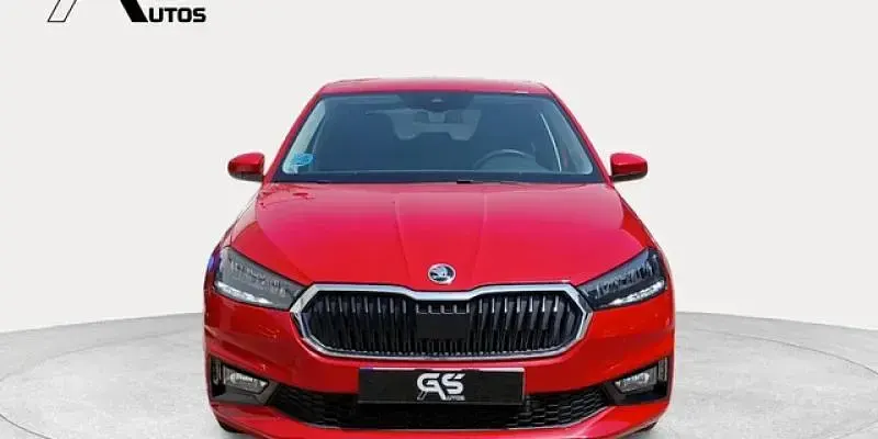 Usado Skoda Fabia Selection 116 CV (85 kW) 2025 Rojo Utilitario