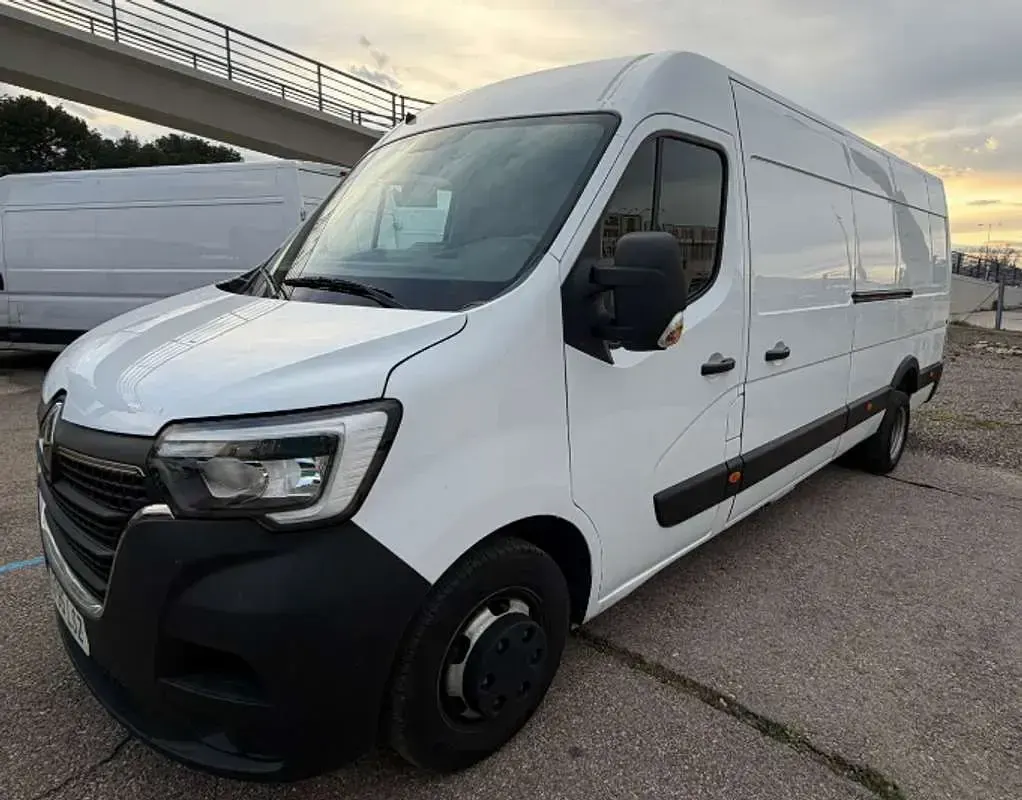 Usado Renault Master 145 CV (106 kW) 2021 Blanco Monovolumen