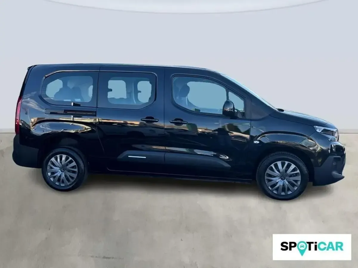 Usado Citroën Berlingo 131 CV (96 kW) 2025 Negro Monovolumen