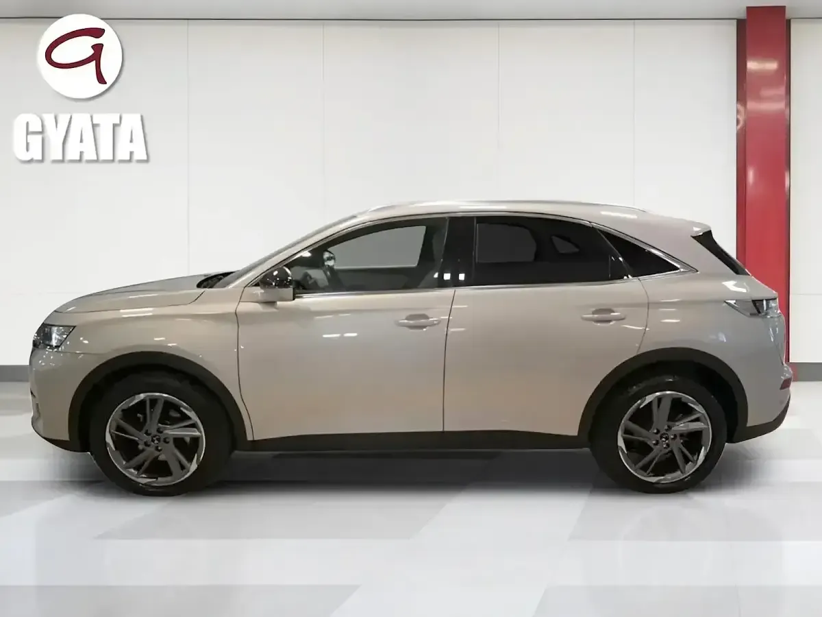 Usado DS Automobiles DS7 Crossback Grand Chic 300 CV (220 kW) 2021 Beige SUV