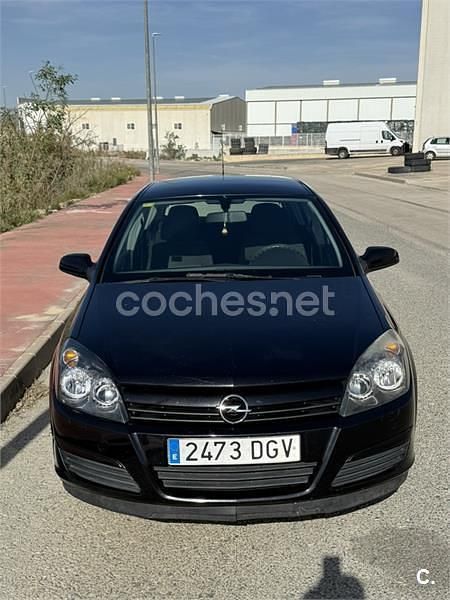 Negro Usado 2005 Opel Astra Enjoy Berlina | 4200 € (Precio justo) - Imagen 1/4