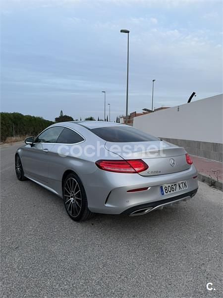 Usado Mercedes C220 170 CV (125 kW) 2019 Gris / plata Coupe