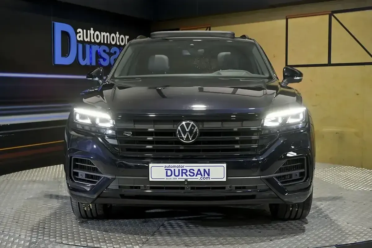 Usado VW Touareg R 462 CV (339 kW) 2021 Negro SUV