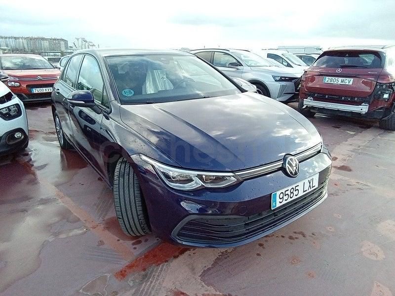Usado VW Golf VIII Life 115 CV (84 kW) 2022 Azul Berlina