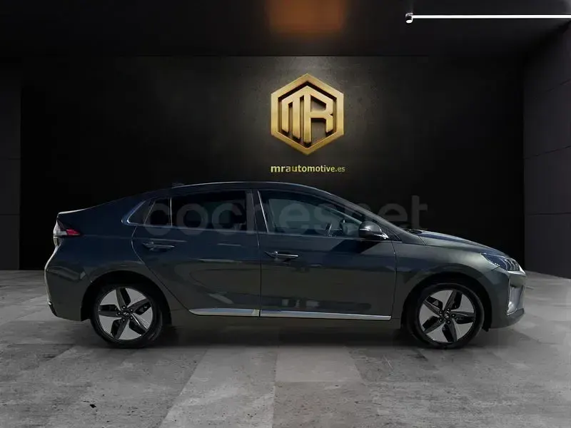Usado Hyundai Ioniq 141 CV (103 kW) 2022 Gris / plata Utilitario