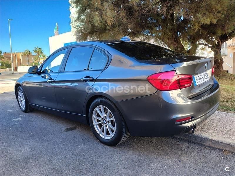 Usado BMW 318 150 CV (110 kW) 2018 Negro Berlina