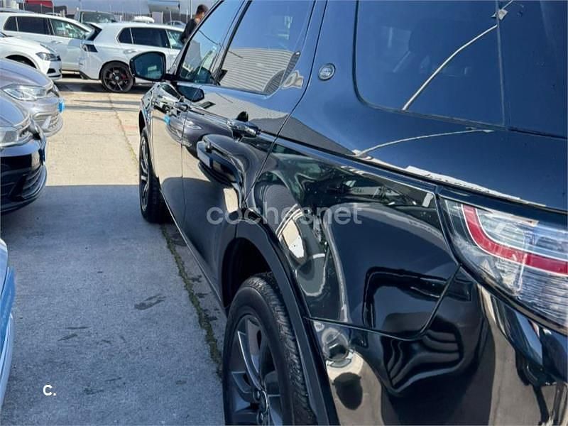 Usado Land Rover Discovery Sport SE 180 CV (132 kW) 2018 Negro SUV