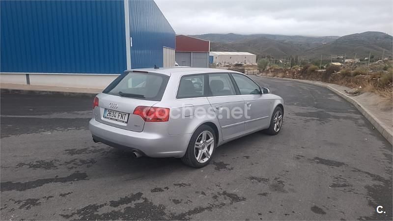 Usado Audi A4 163 CV (119 kW) 2007 Gris / plata Familiar