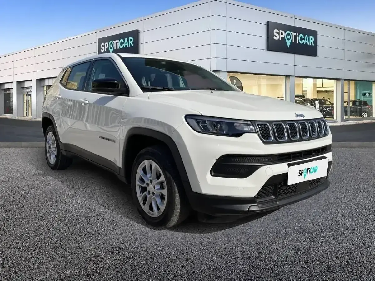 Usado Jeep Compass Longitude 130 CV (95 kW) 2022 Blanco SUV