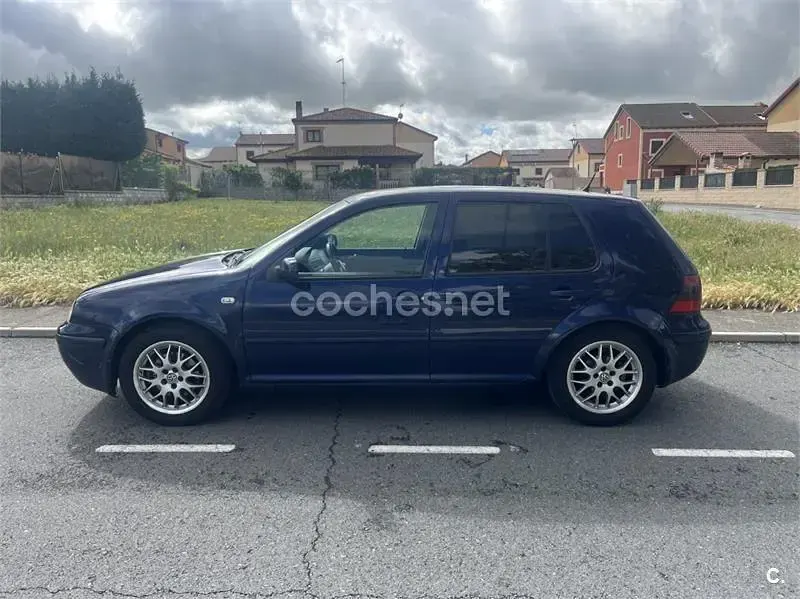 Usado VW Golf IV Highline 115 CV (84 kW) 2000 Azul Berlina