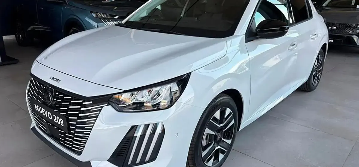 Nuevo Peugeot 208 Allure 102 CV (75 kW) 2025 Blanc Utilitario