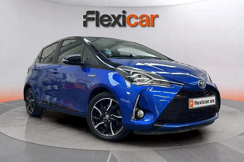 Azul Usado 2017 Toyota Yaris Hybrid Active Berlina | 12.490 € (Buen precio) - Imagen 1/4
