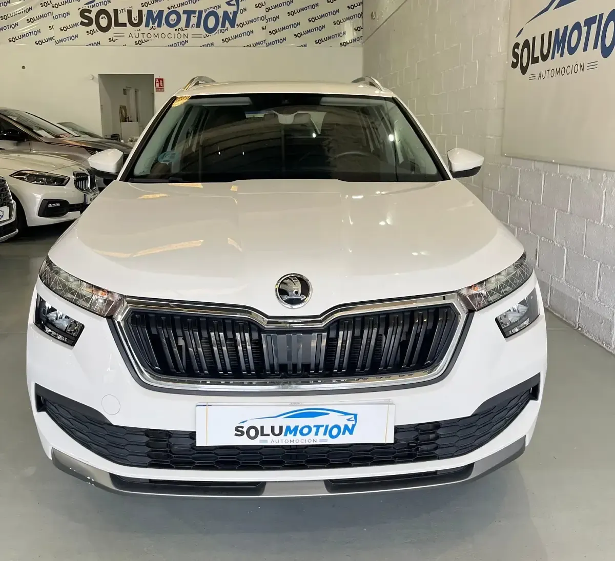 Usado Skoda Kamiq 110 CV (80 kW) 2021 Blanco SUV