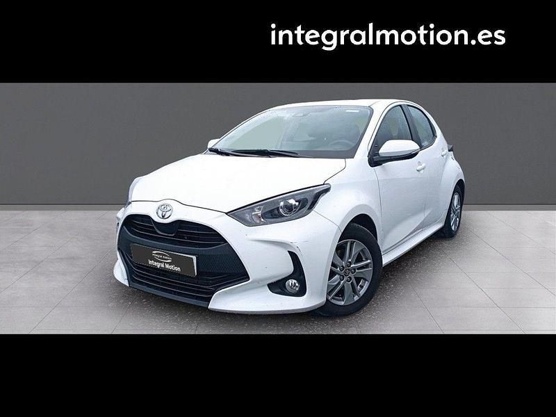 Blanco Usado 2024 Toyota Yaris Edition Berlina | 19.990 € (Un poco caro) - Imagen 1/4