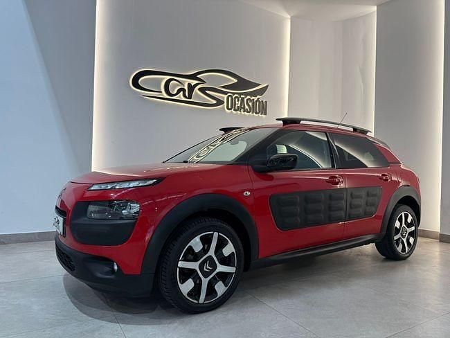 Usado Citroën C4 Cactus Feel 110 CV (80 kW) 2015 Rojo Utilitario