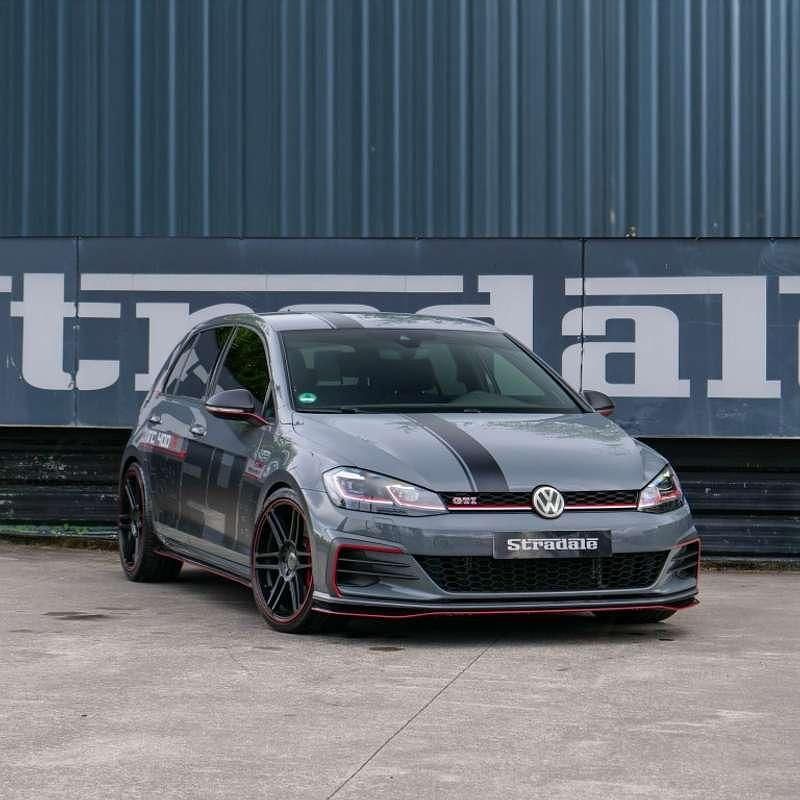 Usado VW Golf VII GTI 290 CV (213 kW) 2019 Gris Utilitario