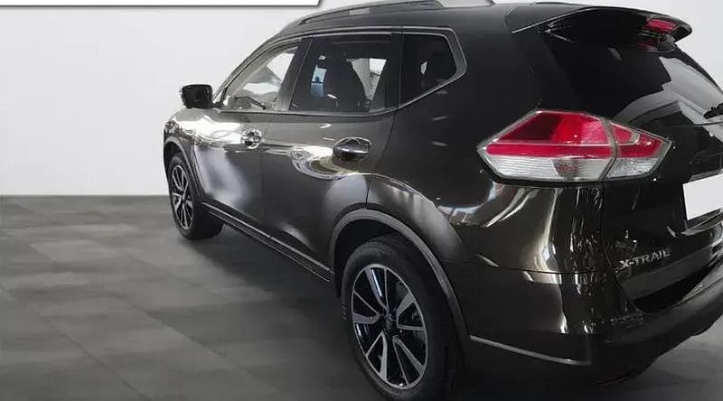 Usado Nissan X-Trail N-Connecta 130 CV (95 kW) 2016 Verde titanium (metalizado) SUV