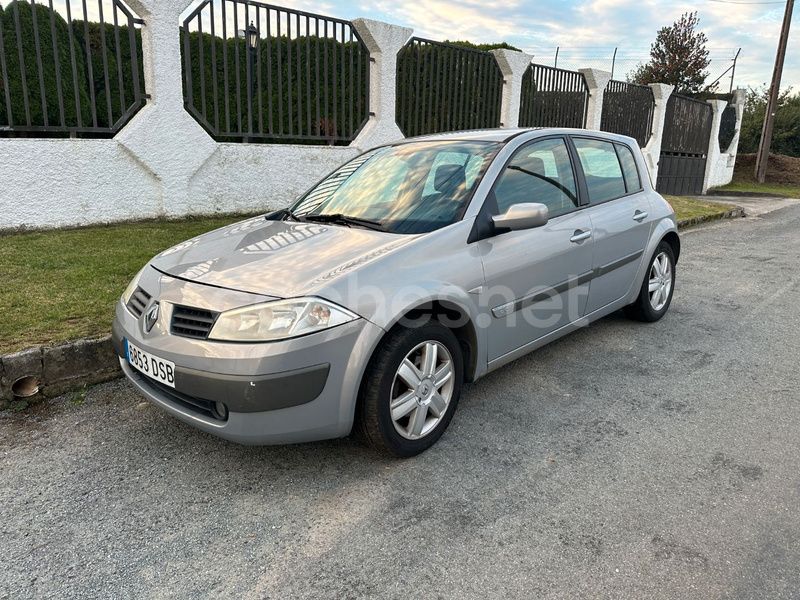 Gris / plata Usado 2005 Renault Mégane II Authentique Berlina | 3500 € (Caro) - Imagen 1/4