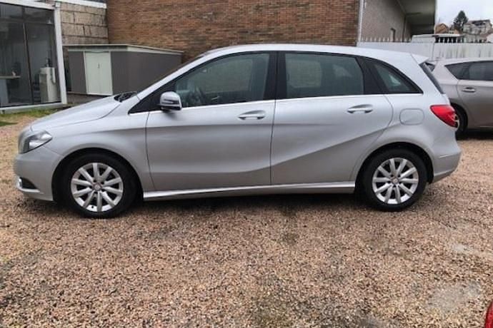 Usado Mercedes B180 122 CV (89 kW) 2013 Monovolumen