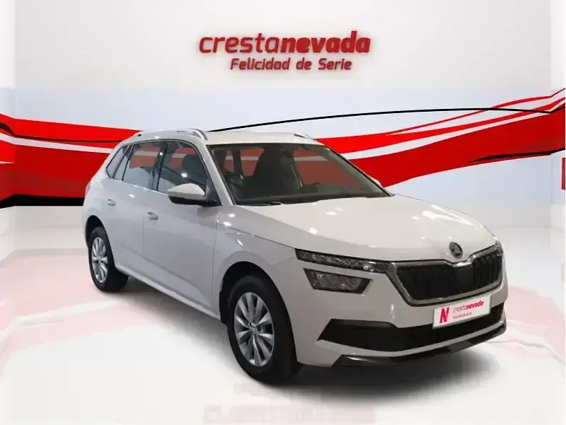 Usado Skoda Kamiq Ambition 110 CV (80 kW) 2022 Blanco SUV