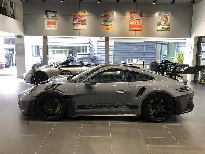 Usado Porsche 911 GT3 RS 525 CV (386 kW) 2025 Gris / plata Coupe