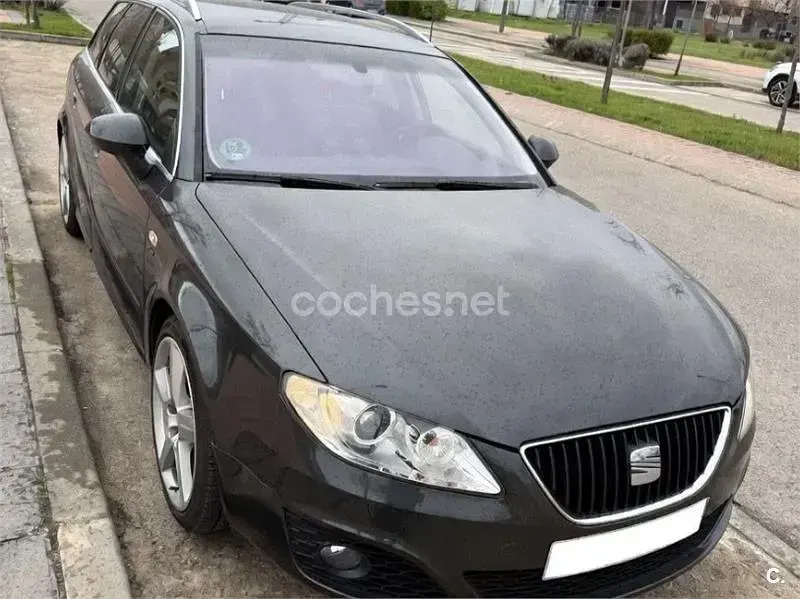 Usado Seat Exeo Sport 210 CV (154 kW) 2010 Negro Familiar