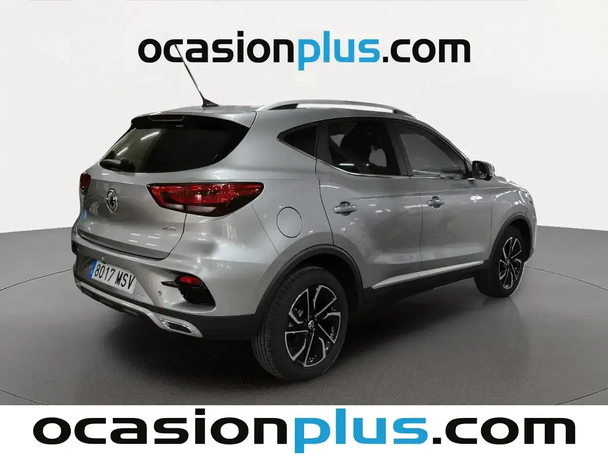 Usado MG ZS Luxury 106 CV (77 kW) 2024 Gris SUV