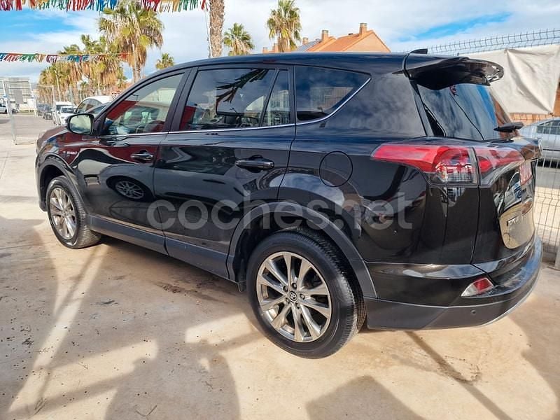 Usado Toyota RAV4 Hybrid Advance 197 CV (144 kW) 2016 Negro SUV