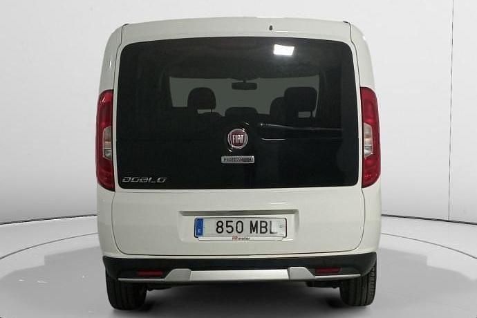 Usado Fiat Doblò Trekking 120 CV (88 kW) 2022 Monovolumen