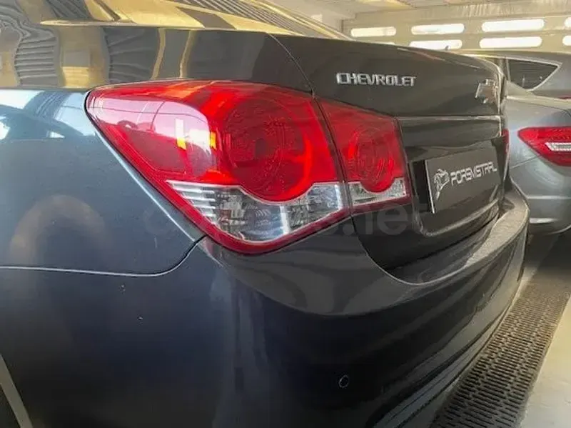 Usado Chevrolet Cruze LT 150 CV (110 kW) 2010 Negro Berlina
