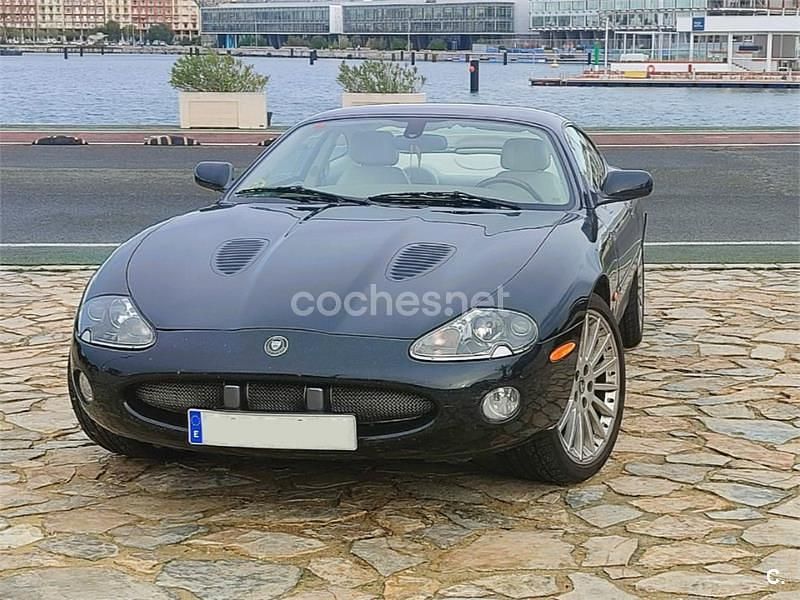 Usado Jaguar XKR 370 CV (272 kW) 2003 Negro Coupe