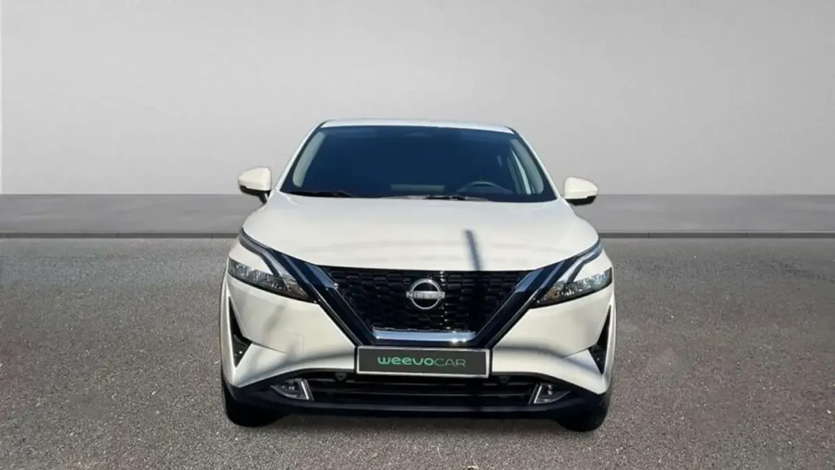 Begagnad Nissan Qashqai N-Connecta 140 HK (102 kW) 2023 Vit SUV