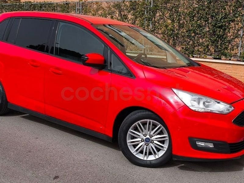 Usado Ford Grand C-Max Trend 125 CV (91 kW) 2017 Rojo Monovolumen