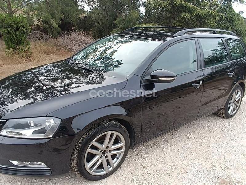 Usado VW Passat Highline 140 CV (102 kW) 2013 Negro Familiar