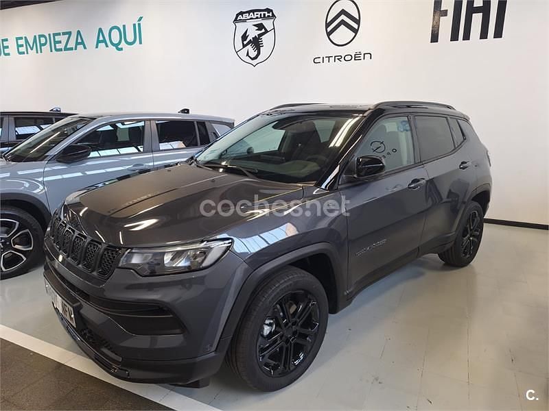 Usado Jeep Compass Sport 130 CV (95 kW) 2022 Gris / plata SUV