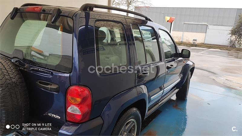 Usado Jeep Cherokee Limited 163 CV (119 kW) 2006 Azul SUV