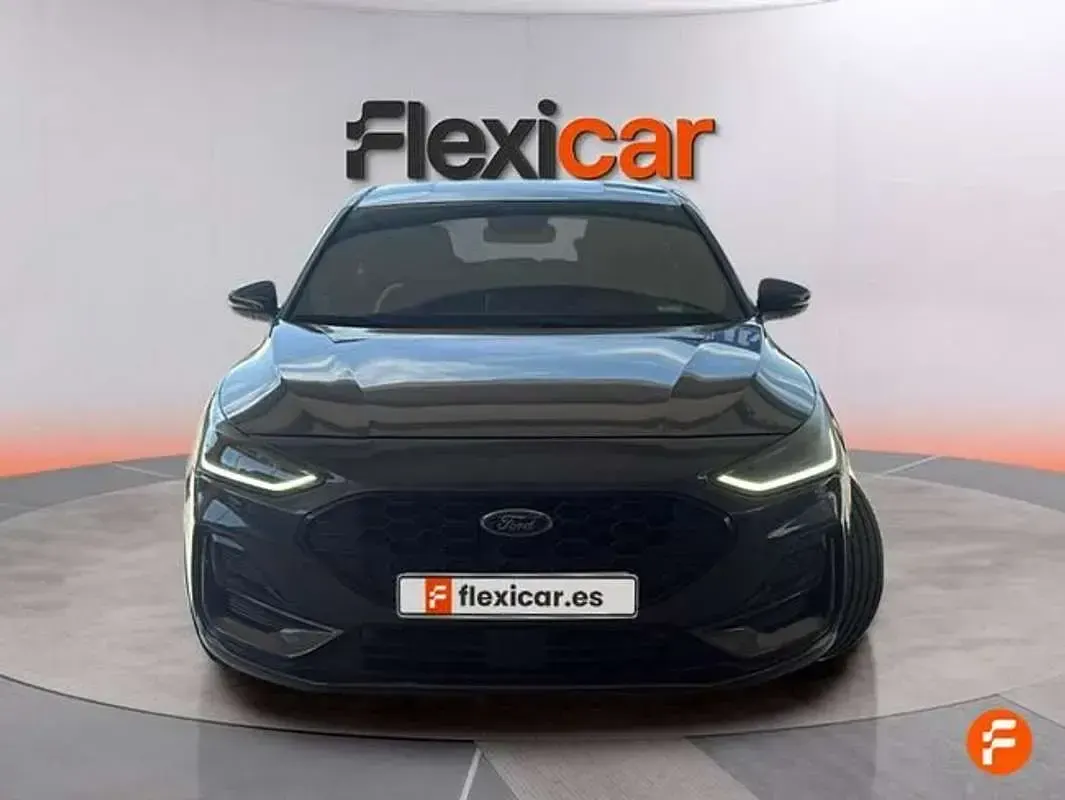 Usado Ford Focus ST-Line 155 CV (114 kW) 2022 Gris Berlina