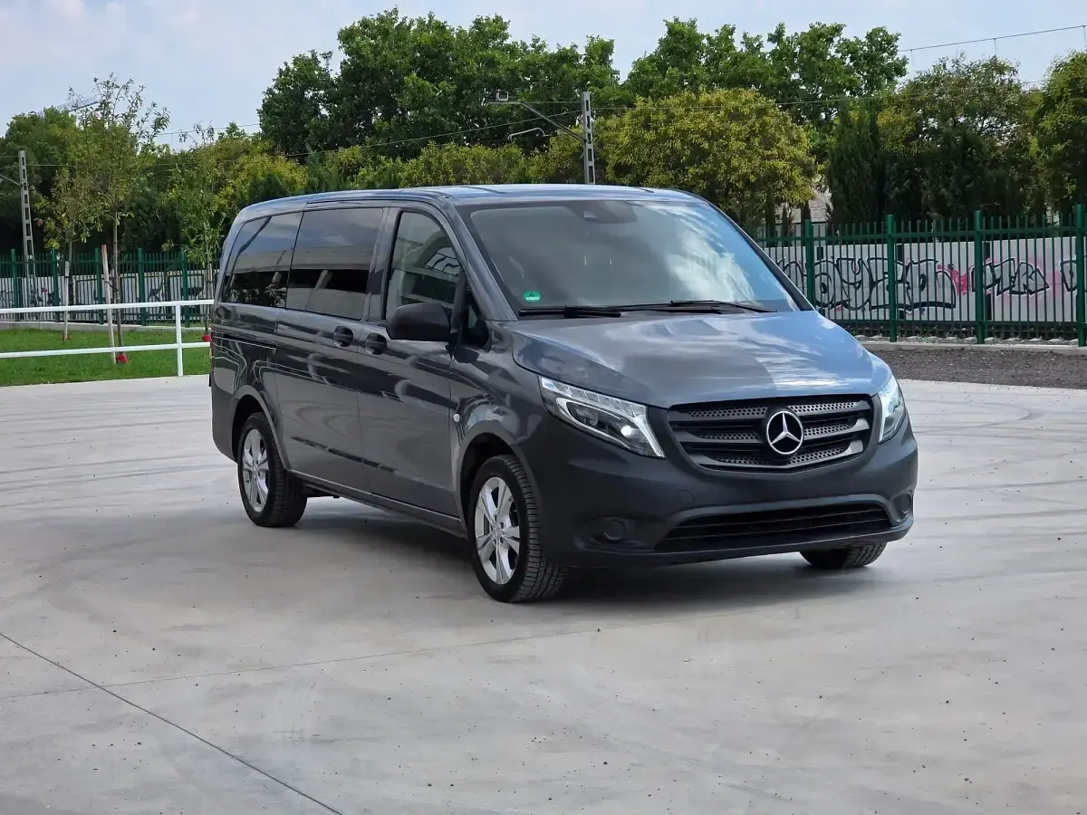 Usado Mercedes Vito 190 CV (139 kW) 2017 Gris Van