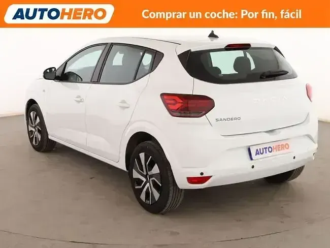 Usado Dacia Sandero Expression 91 CV (66 kW) 2024 Blanco Utilitario