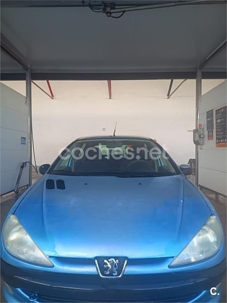 Azul Usado 2002 Peugeot 206 Berlina | 1199 € (Buen precio) - Imagen 1/4