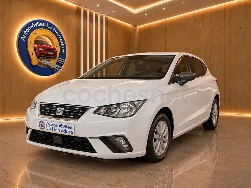 Usado Seat Ibiza XCELLENCE 110 CV (80 kW) 2021 Blanco Utilitario
