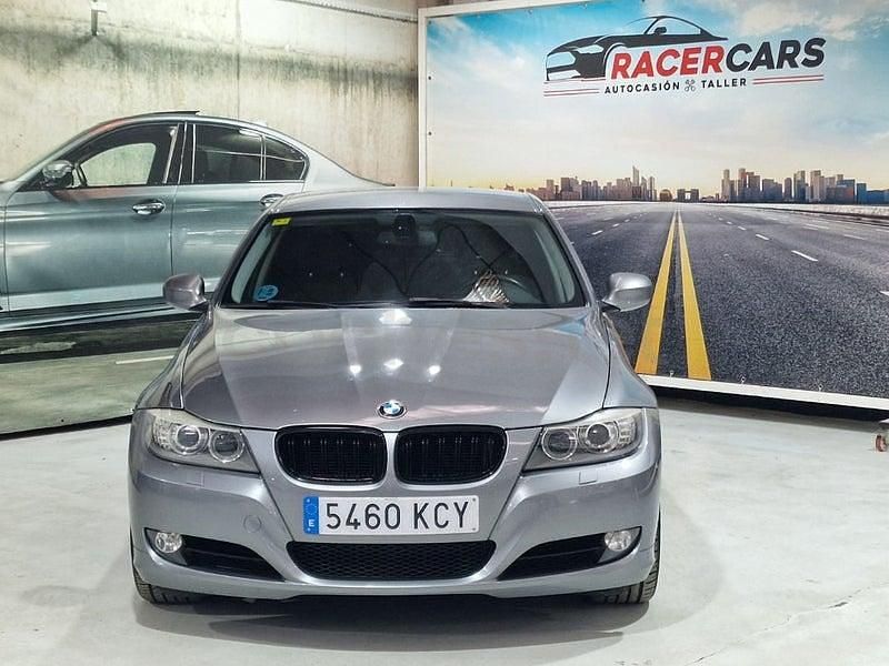 Usado BMW 318 143 CV (105 kW) 2011 Gris / plata Berlina
