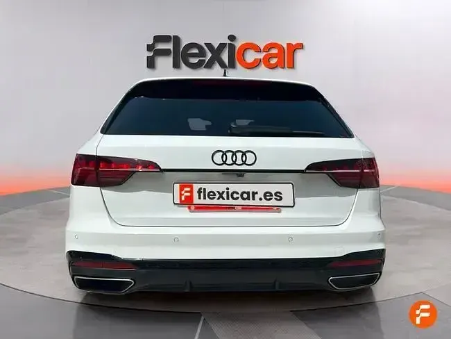 Usado Audi A4 163 CV (119 kW) 2023 Blanco Familiar