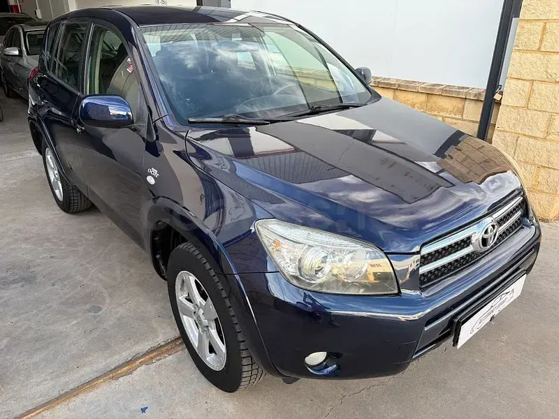 Usado Toyota RAV4 Premium 177 CV (130 kW) 2007 Azul SUV
