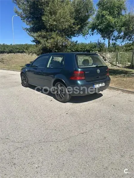 Usado VW Golf IV Highline 115 CV (84 kW) 2002 Azul Berlina
